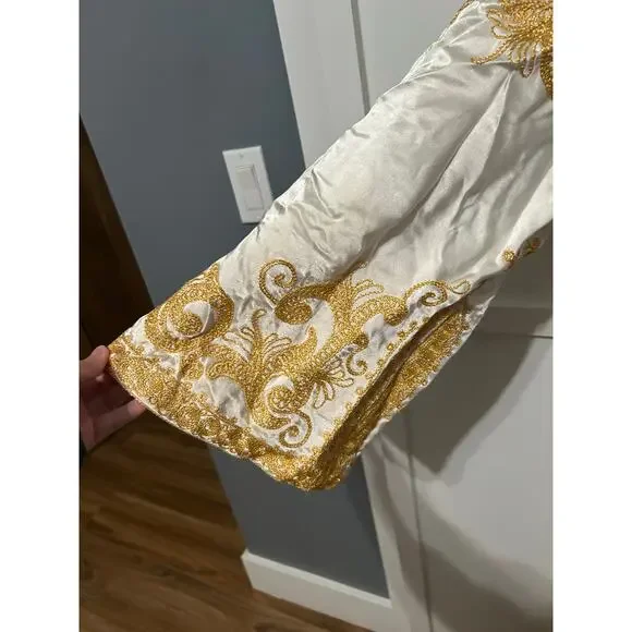 Profils Du Monde Gold and White Kaftan